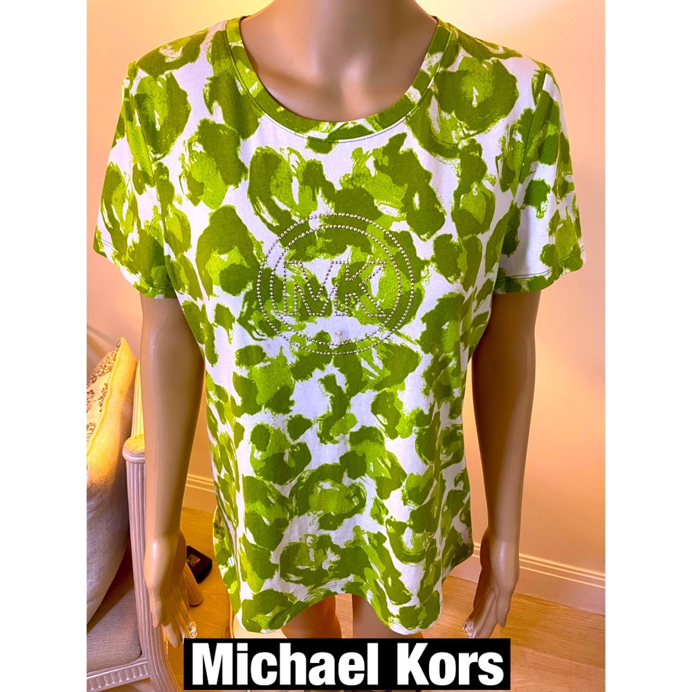 Michael Kors, Summer Tee with‎ Large silver studded Front Logo Sz L